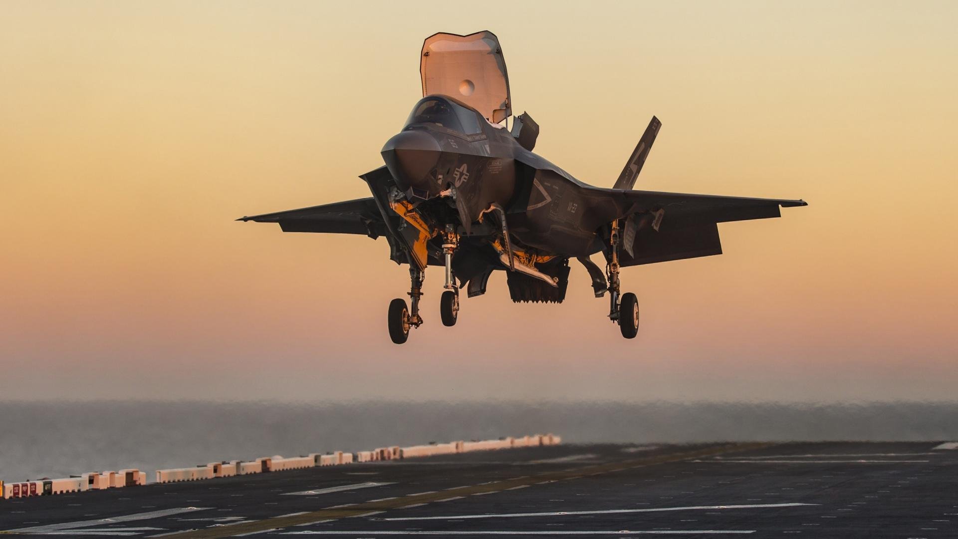 体育新闻中心训练花絮精华,体育新闻报道栏目